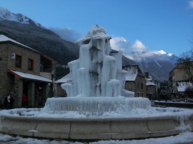 fontaine-st-lary.jpg